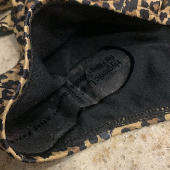 NWOT Nicole Miller Animal Print Convertible One-Piece Swimsuit Size Medium - Picture 10 of 10